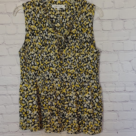 Yellow Black Sleeveless Floral Blouse Medium Rose & Olive Lightweight Feminine - Picture 1 of 6